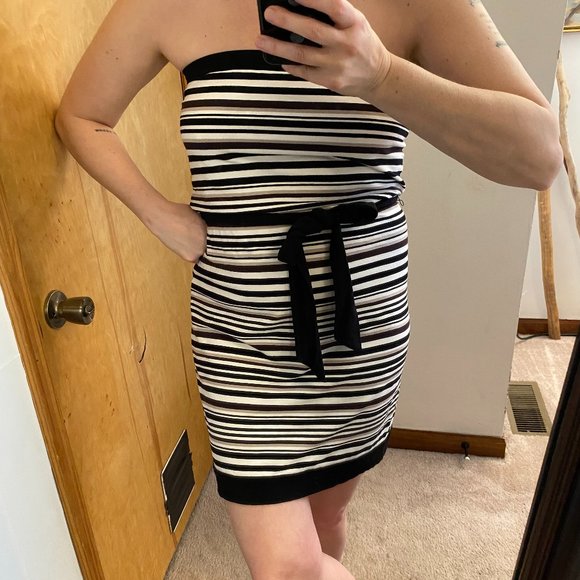 White House Black Market Dresses & Skirts - White House Black Market Striped Tube Strapless Tie Waist Mini Dress